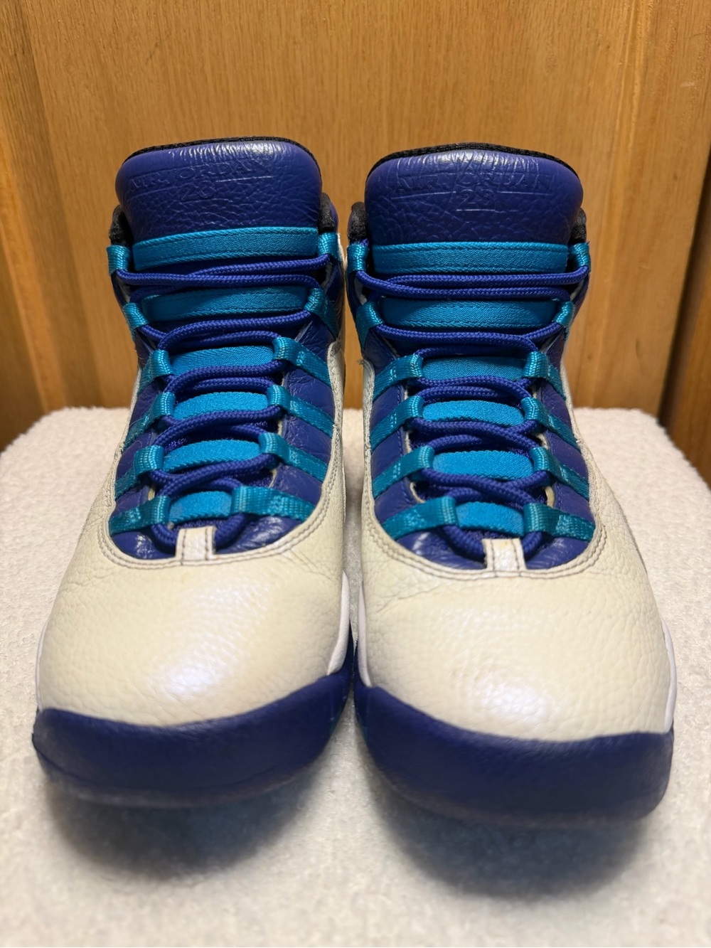 Air Jordan 10 Retro Charlotte High-Top Sneakers in Blue/Teal & Cream 6.5Y